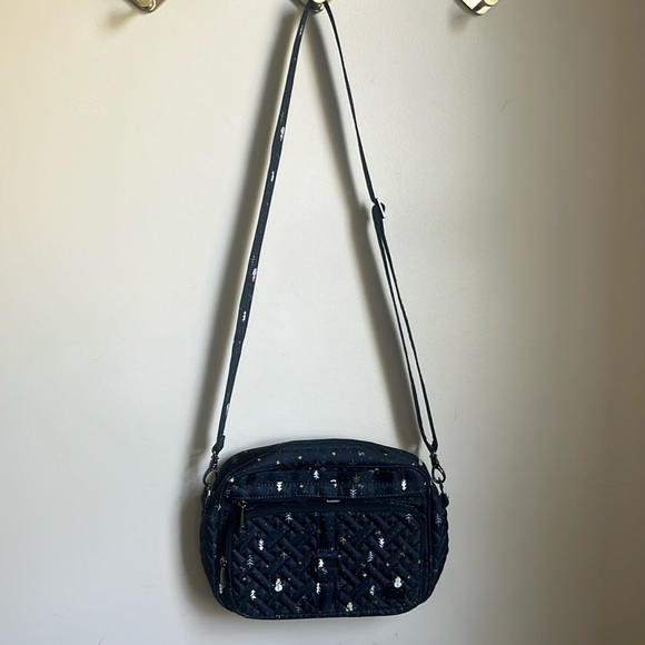 Lug Carousel XL Crossbody Bag Snowman Trees - Picture 2 of 12